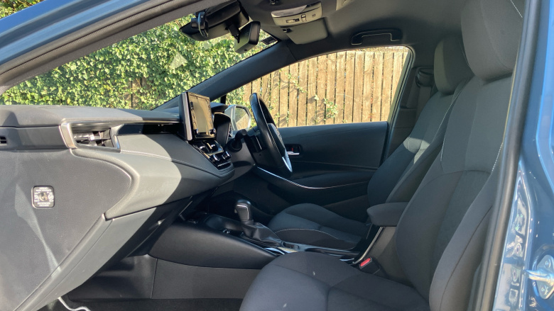 Toyota Corolla 2.0 VVT-i Hybrid Design 5dr CVT Hybrid Hatchback